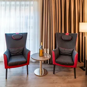 Plaza Premium Center האג